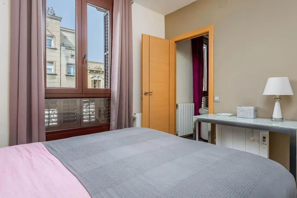 One Bedroom Apartment In Barcelona City Center contacts